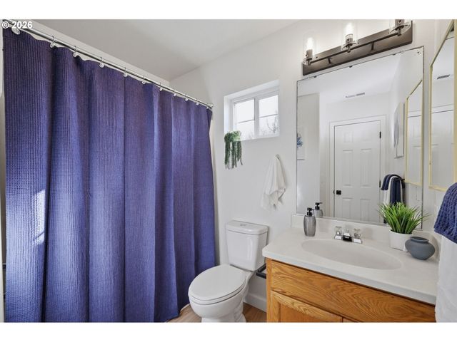 5243 WALES Dr, Eugene, OR 97402