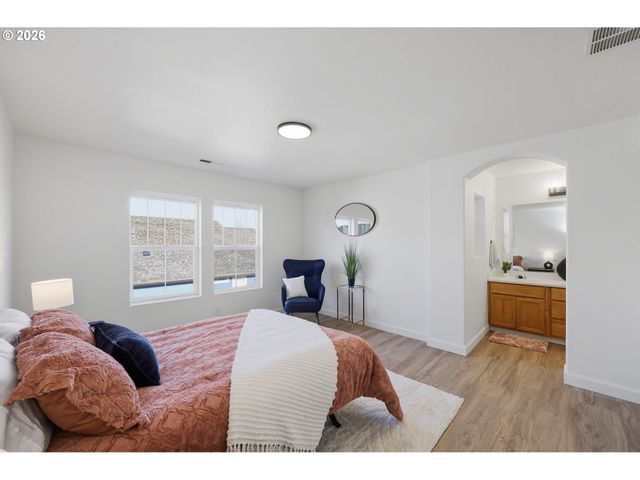 5243 WALES Dr, Eugene, OR 97402