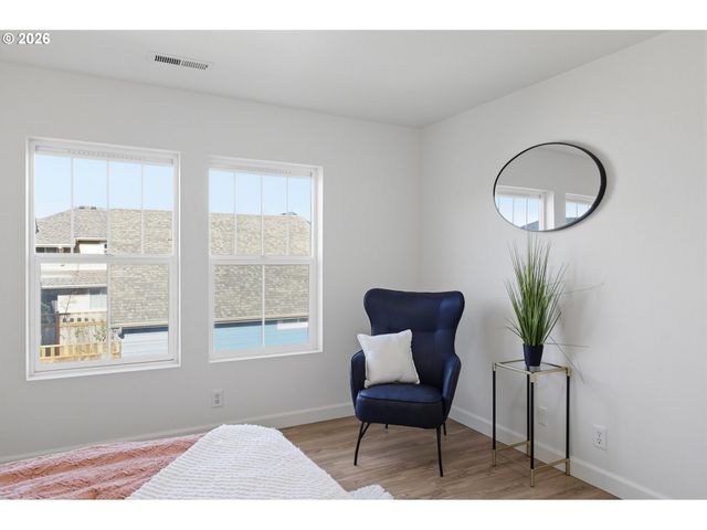 5243 WALES Dr, Eugene, OR 97402