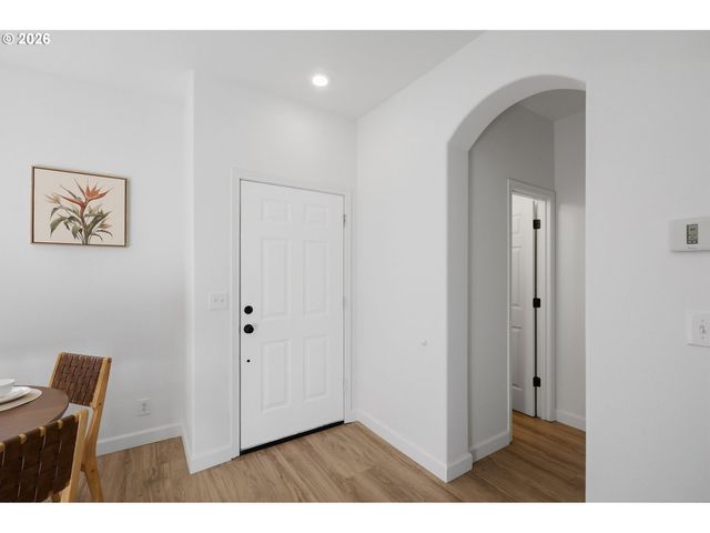 5243 WALES Dr, Eugene, OR 97402