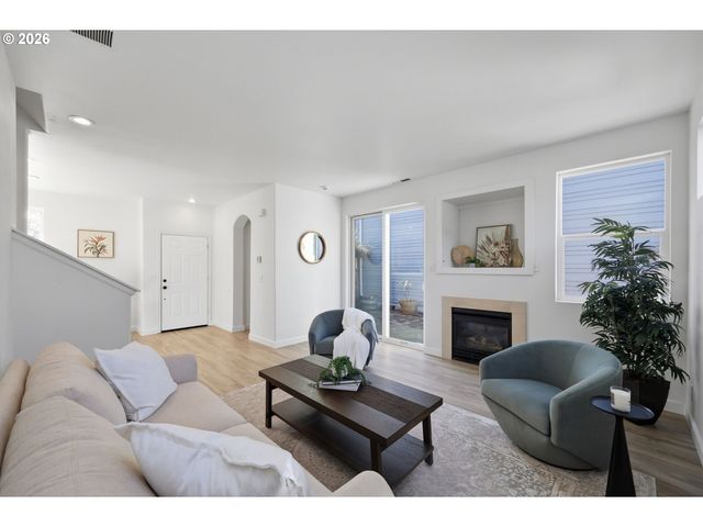 5243 WALES Dr, Eugene, OR 97402