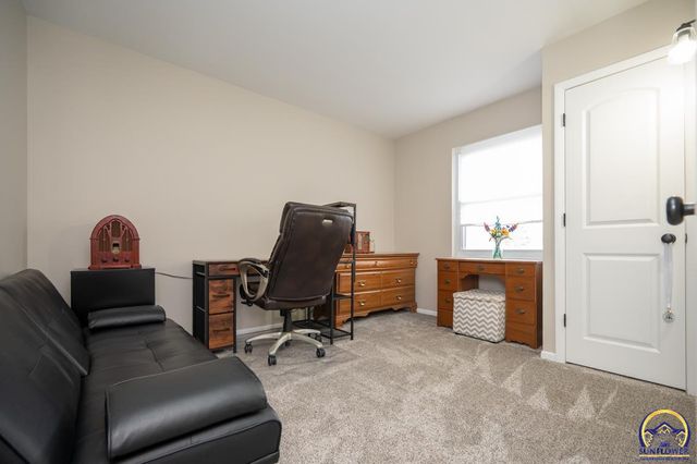 5436 SW 12th Ter Apt 2, Topeka, KS 66604