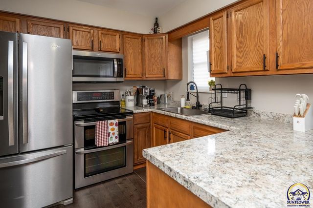 5436 SW 12th Ter Apt 2, Topeka, KS 66604