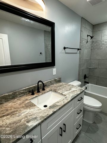 4708 Quinn Dr, Louisville, KY 40216