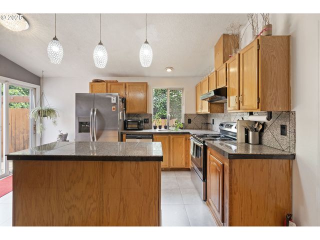6281 N BANK St, Portland, OR 97203