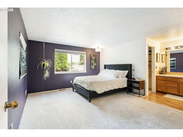 6281 N BANK St, Portland, OR 97203