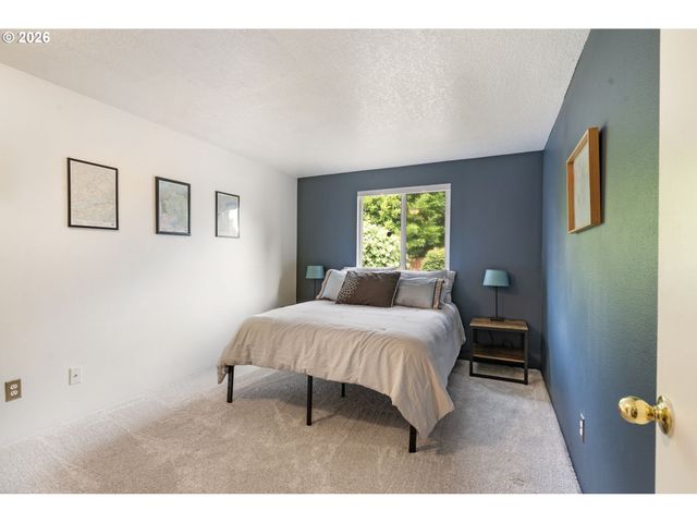 6281 N BANK St, Portland, OR 97203