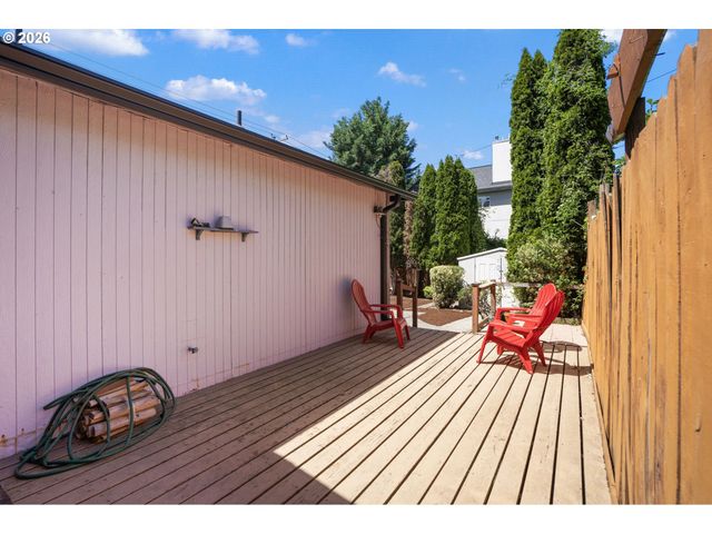 6281 N BANK St, Portland, OR 97203