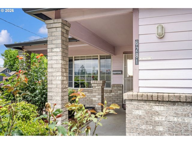 6281 N BANK St, Portland, OR 97203