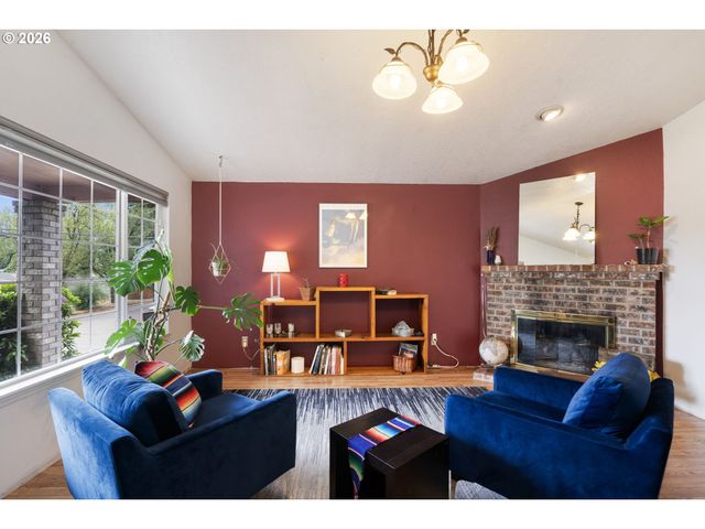 6281 N BANK St, Portland, OR 97203