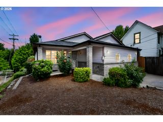 6281 N BANK St, Portland, OR 97203