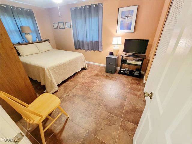 2206 E 6th ST, Lehigh Acres, FL 33936