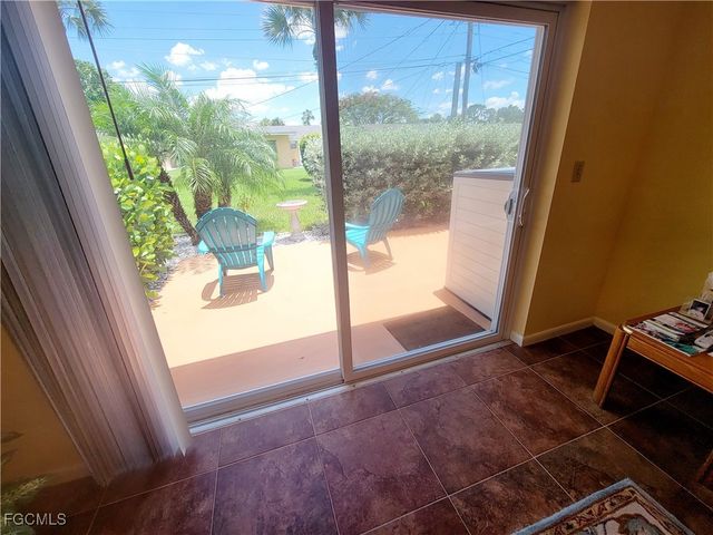 2206 E 6th ST, Lehigh Acres, FL 33936