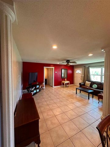 8923 110TH LANE, Seminole, FL 33772