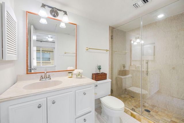 1805 Stoney Brook Drive 105, Houston, TX 77063