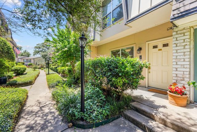 1805 Stoney Brook Drive 105, Houston, TX 77063