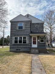 1444 43rd Street, Rock Island, IL 61201