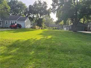 13222 Cherry Street, Kansas City, MO 64145