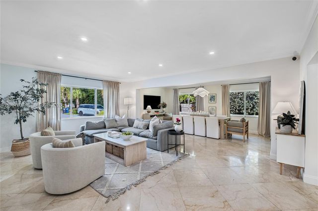 10235 SW 58th Ct, Pinecrest, FL 33156