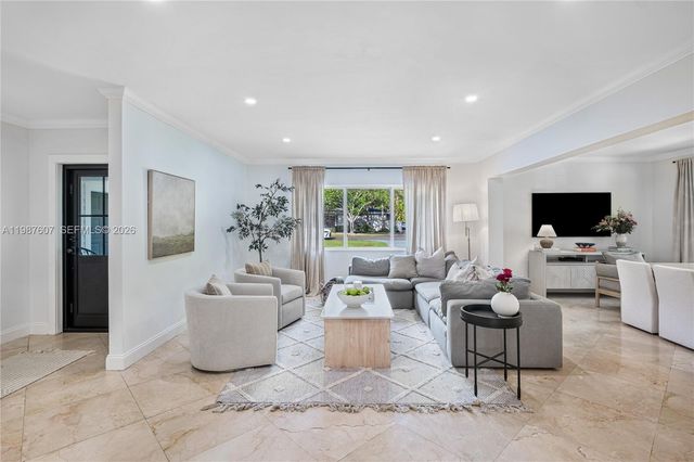 10235 SW 58th Ct, Pinecrest, FL 33156