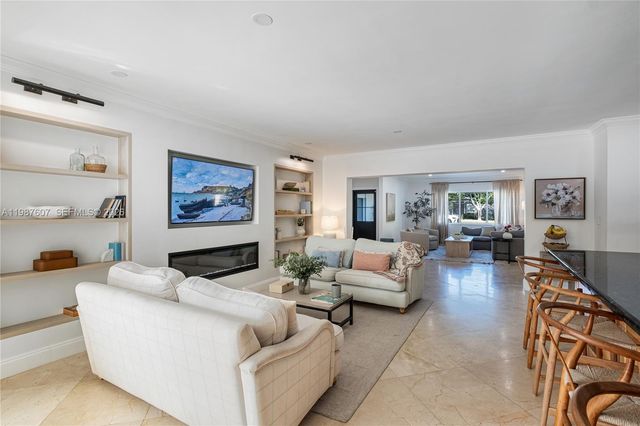 10235 SW 58th Ct, Pinecrest, FL 33156