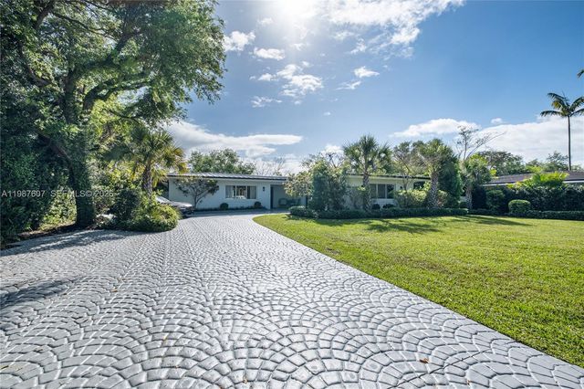 10235 SW 58th Ct, Pinecrest, FL 33156