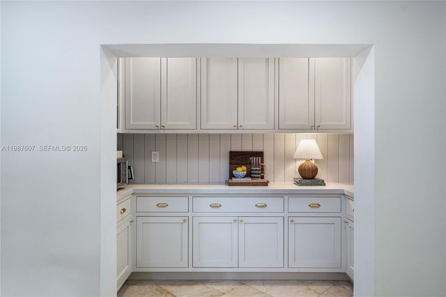 10235 SW 58th Ct, Pinecrest, FL 33156