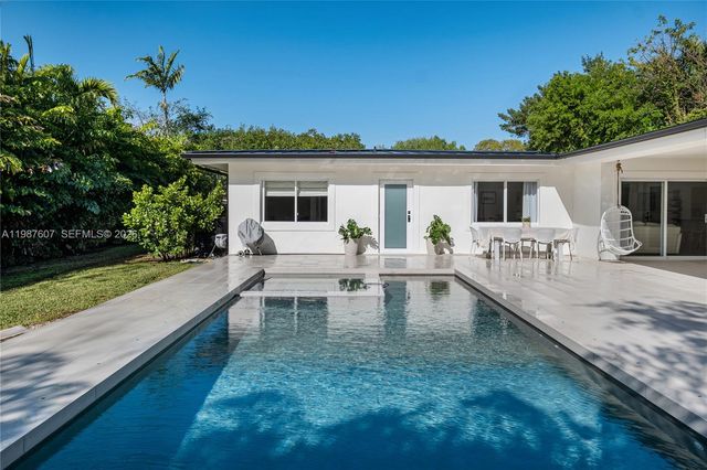 10235 SW 58th Ct, Pinecrest, FL 33156