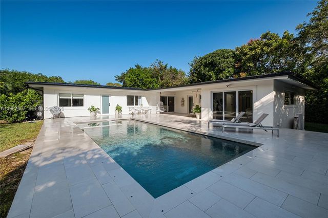 10235 SW 58th Ct, Pinecrest, FL 33156