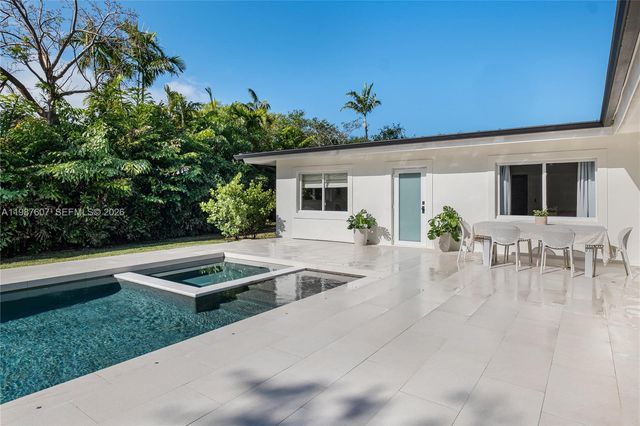 10235 SW 58th Ct, Pinecrest, FL 33156