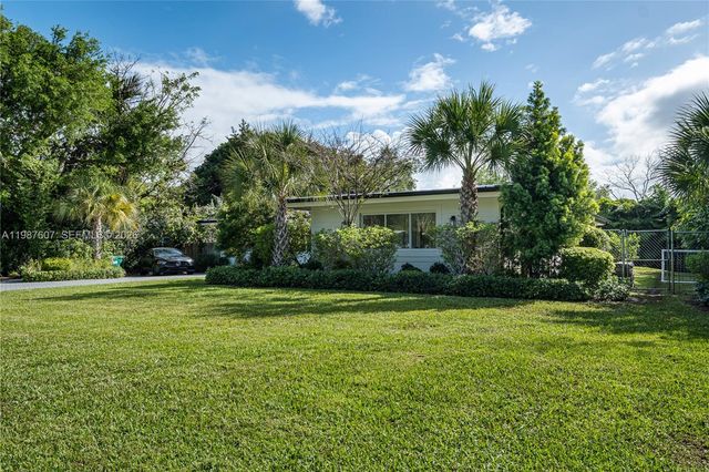10235 SW 58th Ct, Pinecrest, FL 33156