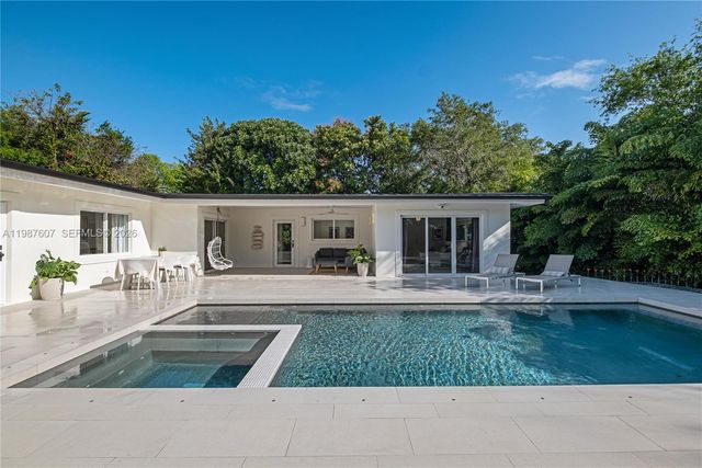 10235 SW 58th Ct, Pinecrest, FL 33156