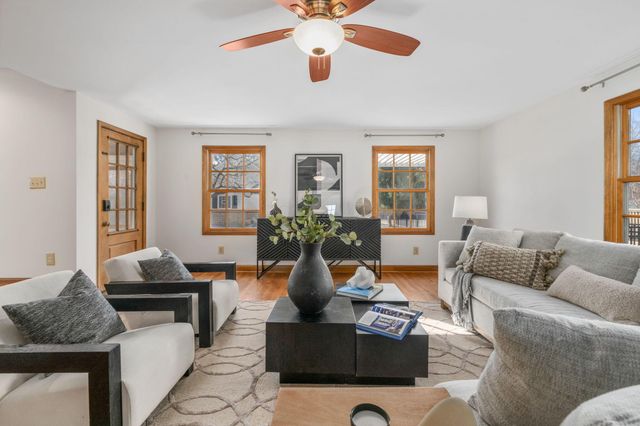 2731 E Broad Street, Columbus, OH 43209