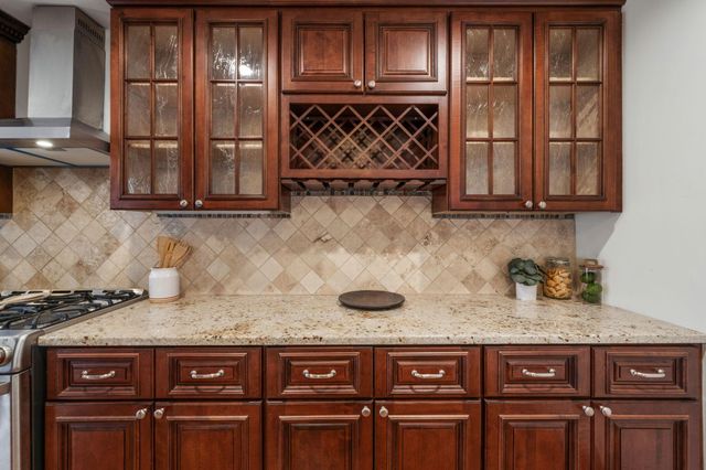 2731 E Broad Street, Columbus, OH 43209