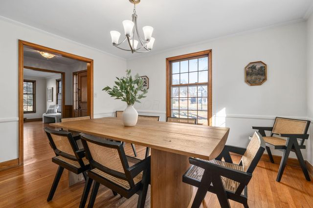 2731 E Broad Street, Columbus, OH 43209