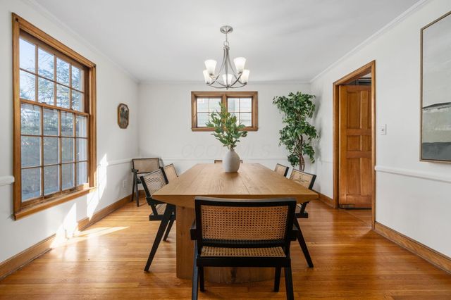 2731 E Broad Street, Columbus, OH 43209