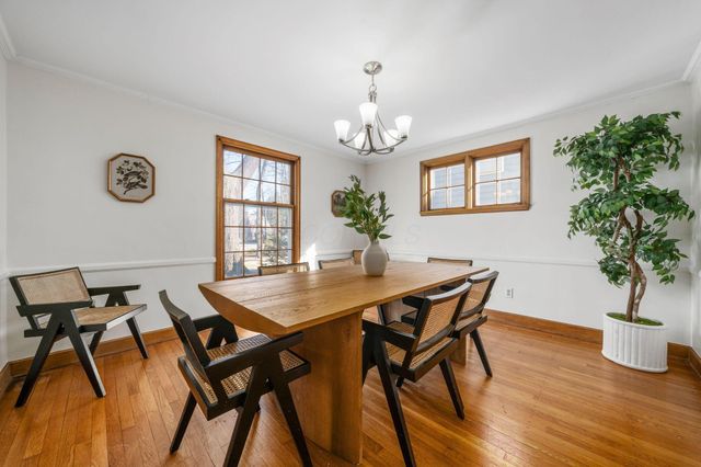 2731 E Broad Street, Columbus, OH 43209