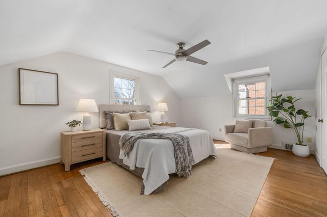 2731 E Broad Street, Columbus, OH 43209