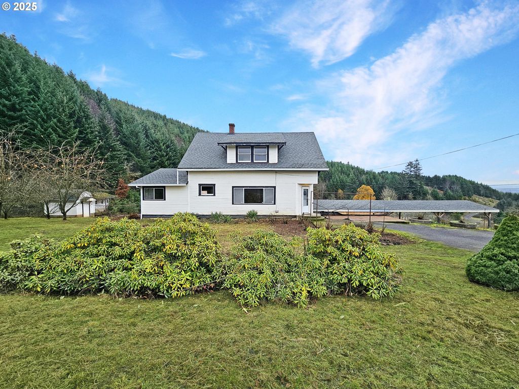 32373 JP WEST Rd, Scappoose, OR 97056