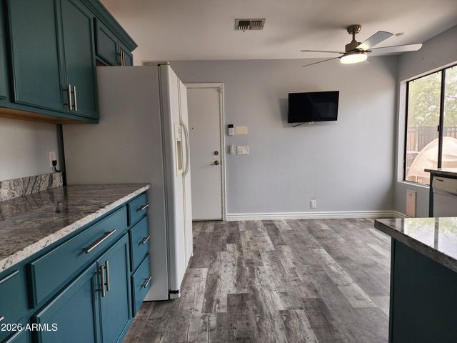 8708 W RUTH Avenue, Peoria, AZ 85345