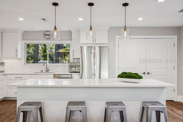 17 Gunnery Ln, Hilton Head Island, SC 29928