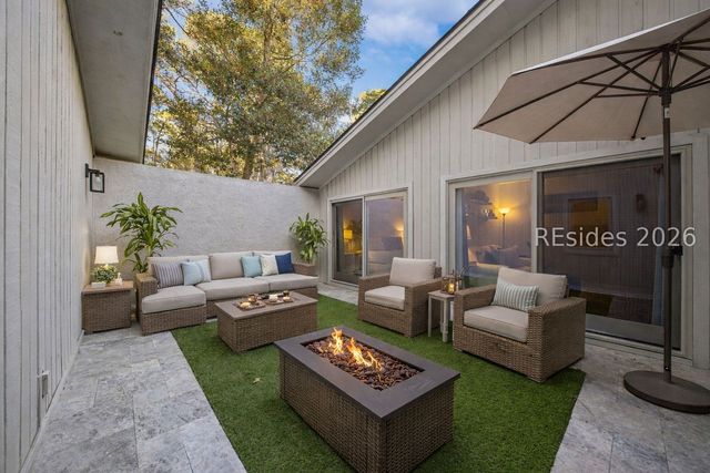 17 Gunnery Ln, Hilton Head Island, SC 29928