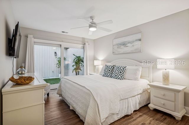 17 Gunnery Ln, Hilton Head Island, SC 29928