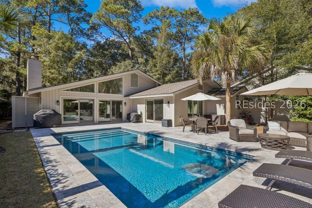 17 Gunnery Ln, Hilton Head Island, SC 29928