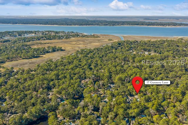 17 Gunnery Ln, Hilton Head Island, SC 29928