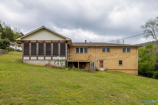 1400 Darnell Street, Huntsville, AL 35801