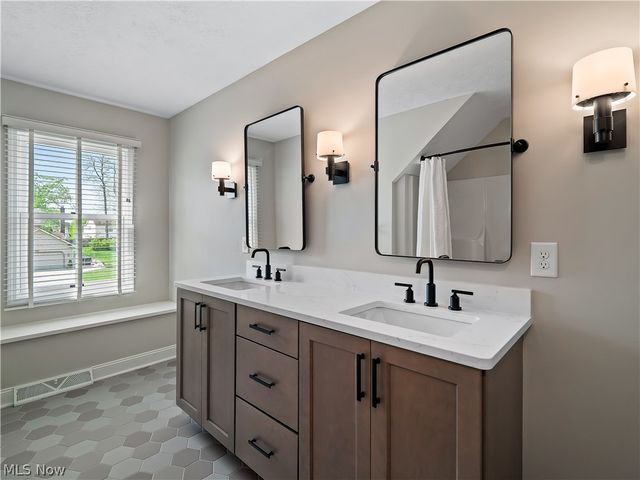 4195 Arlington Drive, Brunswick, OH 44212