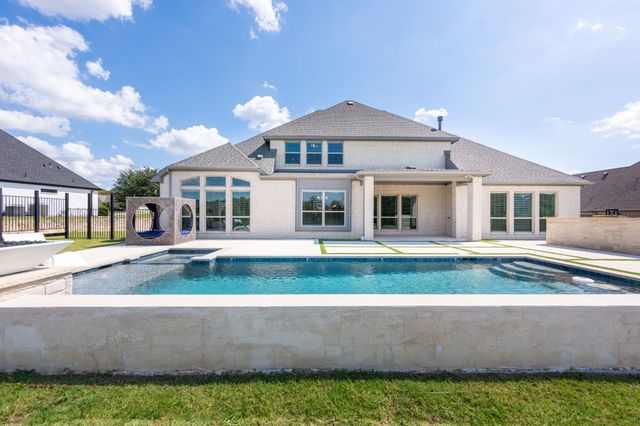 168 Falcon Point Drive, Heath, TX 75032