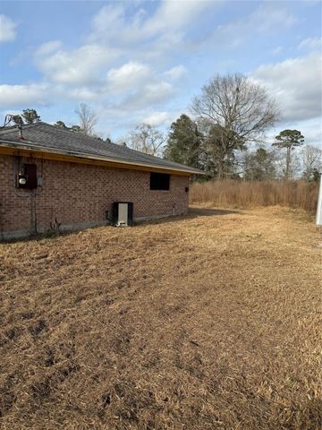 274 County Road 3375, Cleveland, TX 77327