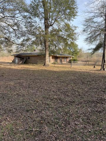 274 County Road 3375, Cleveland, TX 77327
